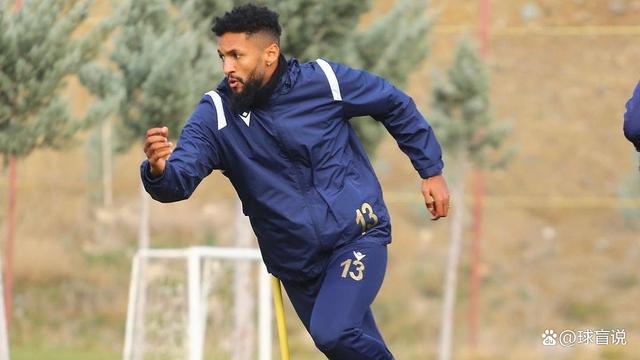 芒果平台 -武汉三镇迎法甲关键赛，窗口期调整名单，悬念犹存，更衣室氛围转暖的简单介绍